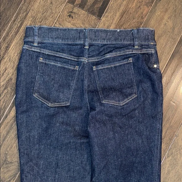Like new condition Spanx Classic Blue Women's Jeans Petite size medium - Picture 5 of 5
